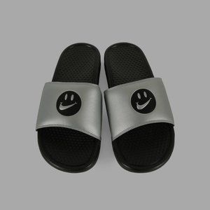 Nike Slides Have A Nike Day-Smiley Face (Silver)